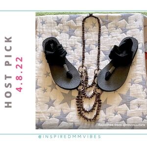 🍪 Yoga Sandals EUC